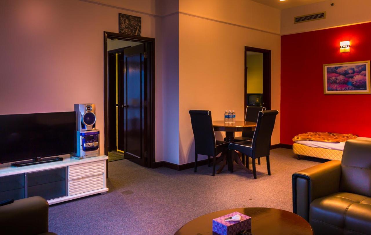 Rainbow Service Suite At Times Square Kuala Lumpur Exterior photo